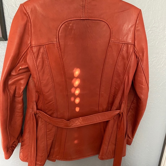 VINTAGE Leather Jacket - Picture 2 of 6